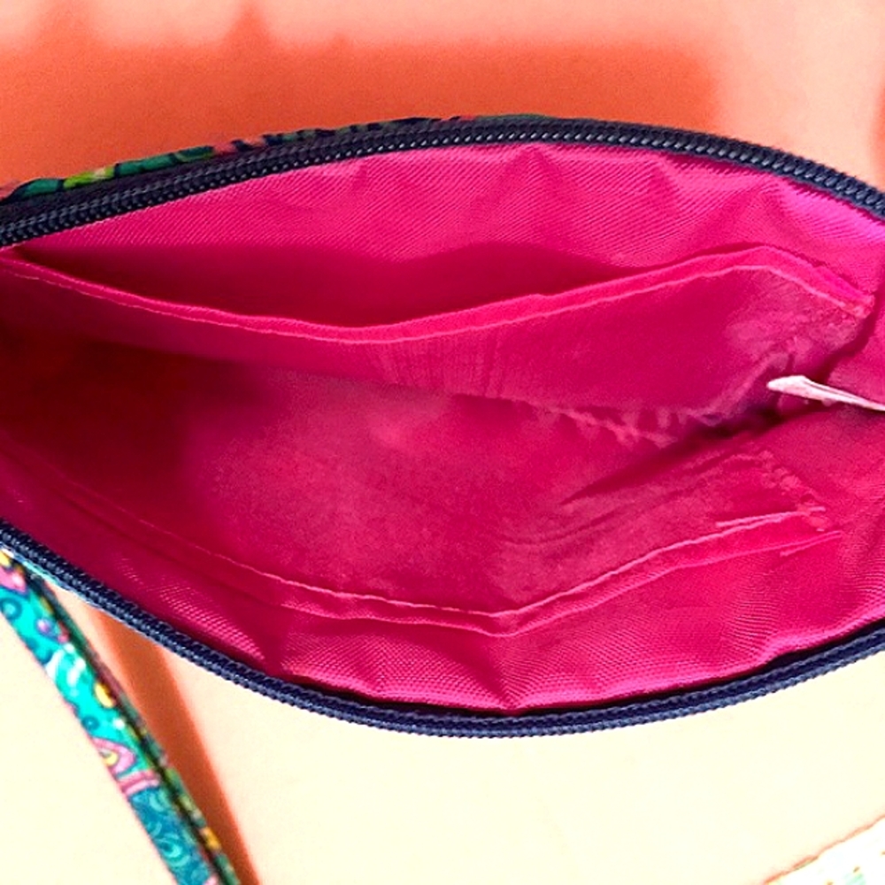 🍑Simply Southern Large Teal Paisley Wristlet🍑 - Picture 7 of 9